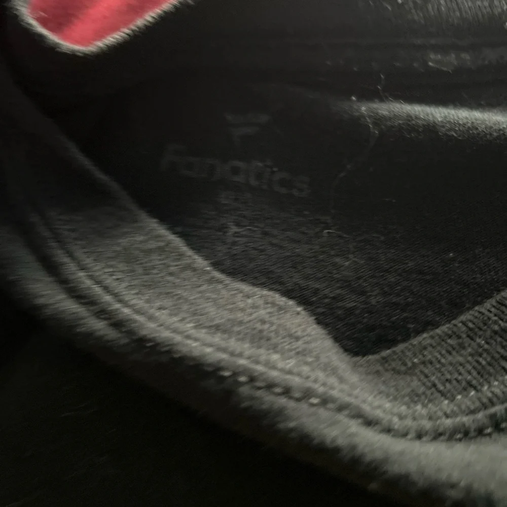 Long Beach State University long sleeve T-shirt - Picture 3 of 4